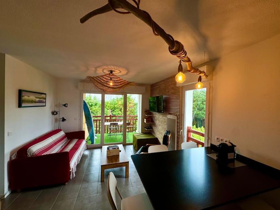 Grand Appartement - Piscine - Plage- Terrasse 圣让－德吕兹 外观 照片